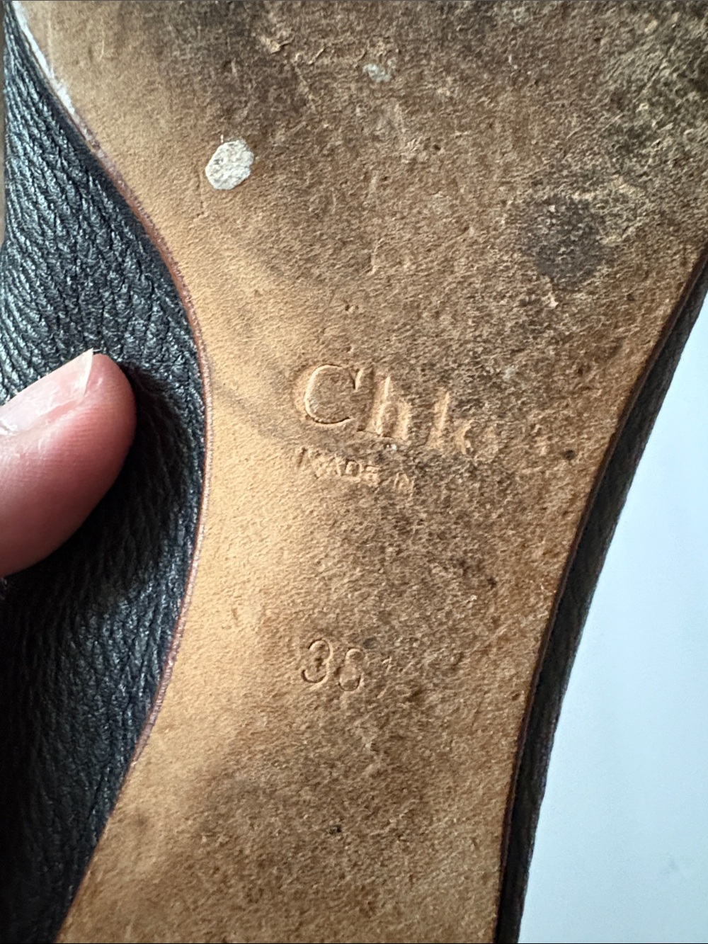 Chloe’ black pebbled leather flats goldtone buckle Sz 5.5-6 - Picture 7 of 8